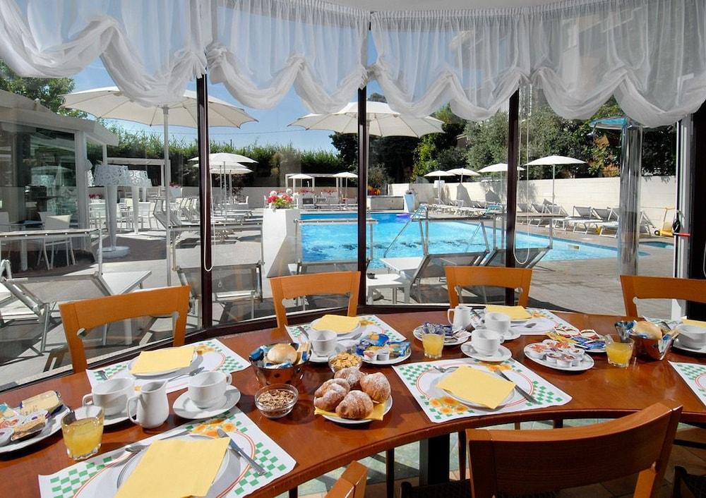 Hotel Pacific Κατόλικα Εξωτερικό φωτογραφία